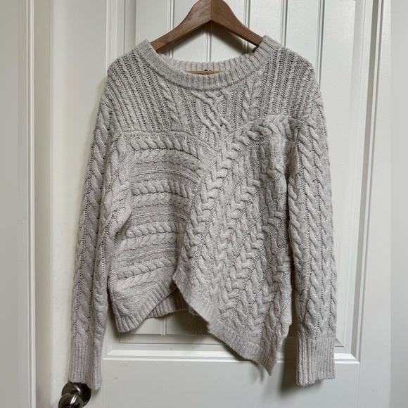 Topshop Asymmetrical Cream Cable Knit Crew Neck Alpaca/Wool Blend Sweater. 10 - Picture 1 of 5